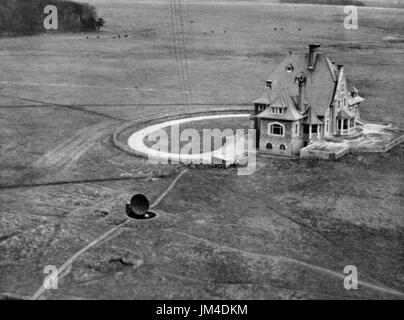 BRUNEVAL RAID-(Betrieb beißen) RAF Aufklärung Foto Sqn Ldr Anthony Hill Nr. 543 Squadron RAF des Radarsystems Würzburg auf den Klippen am Bruneval am 5. Dezember 1942 Stockfoto