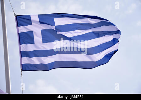 Flagge von Griechenland wuchs während der Siegerehrung Welt Para Athletics Championships London Stadium Stockfoto