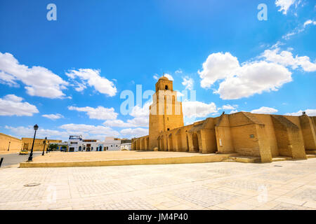 Blick auf die große Moschee in Kairouan. Tunesien, Nordafrika Stockfoto