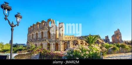 Panoramische Ansicht der alten römischen Amphitheater in El Djem. Mahdia Governorate, Tunesien, Nordafrika Stockfoto