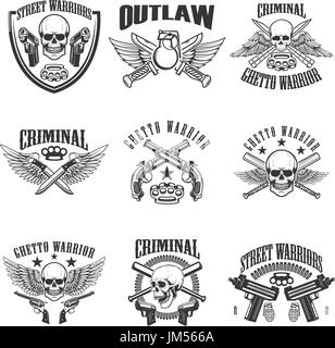 Festlegen der Outlaw, Kriminelle, Straße Krieger-Embleme. Schädel mit Flügel, Waffen und Schwerter. Design-Elemente für Label, Wahrzeichen, Zeichen, Plakat, Logo, T-shirt. V Stock Vektor