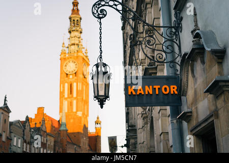 Wechselstube (Polnisch - Kantor) Schild in der Altstadt von Danzig Stockfoto