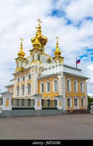 Peterhof, Russland - Juni 03.2017 The Palace Church of Saint Peter and Paul Stockfoto