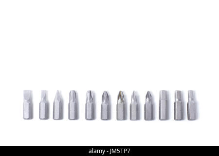 Grenze von eine Reihe von austauschbaren Bits für einen Schraubendreher mit Philips und normale Anlagen in einem DIY und Hauptverbesserungen Konzept über weiß w Stockfoto