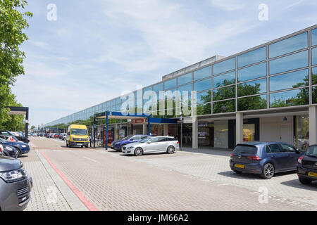 Eichel zu Fuß Eingang zum Central Milton Keynes Shopping Centre (The Centre mk), Milton Keynes, Buckinghamshire, England, Vereinigtes Königreich Stockfoto