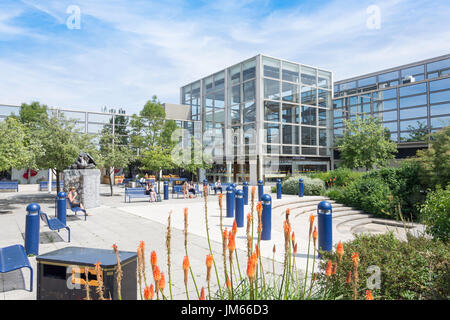 Haupteingang zum zentralen Milton Keynes Einkaufszentrum (The Centre mk), Milton Keynes, Buckinghamshire, England, Vereinigtes Königreich Stockfoto