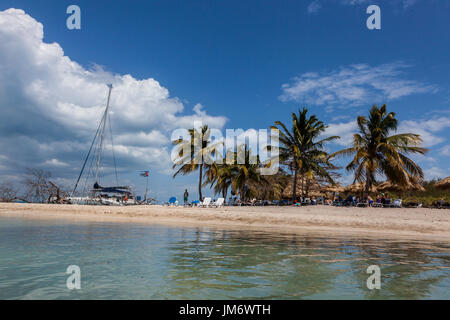 Die tropische Insel CAYO IGUANA erreicht mit dem Boot von PLAYA ANCON ist ein Touristenziel - TRINIDAD, Kuba Stockfoto