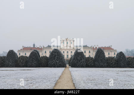 Esterhazy Schloss Hof im Winter Witz Feldweg, Fertod Stockfoto