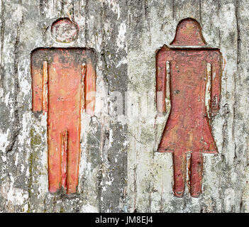 WC-Schild auf Felsen Stockfoto