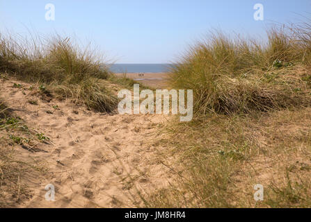 Bild zeigt: Strand Hütten am alten Hunstanton Norfolk © Julian Wyth. Alle Rechte vorbehalten. Keine unerlaubte Verwendung. Stockfoto