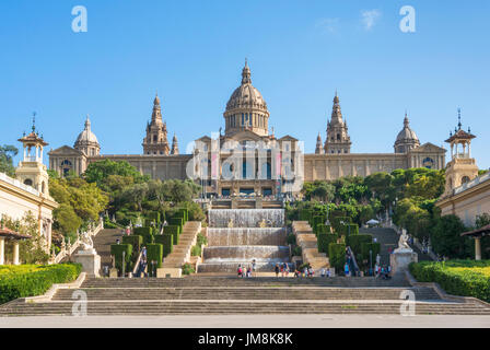 Barcelona-Catalunya Spanien Barcelona Stadt Palau Nacional National Art Museum of Catalonia Plaça de Les Cascades Wasserkaskade Montjuic-Barcelona-Spanien Stockfoto