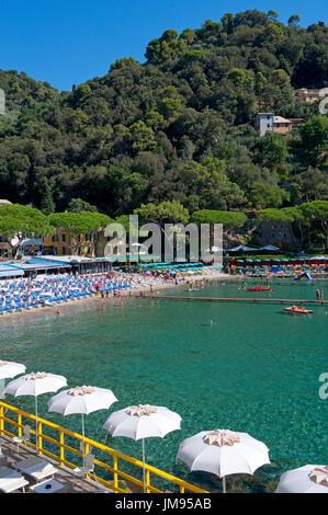 Der Strand von Paraggi in der Nähe von Portofino, Ligurien Stockfoto