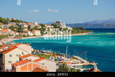 herrlich azurblauen Szene des kroatischen Sommerlandschaft in Podgora, Dalmatien, Kroatien Stockfoto