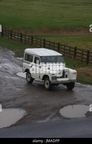 Ein weißes 1968 Land Rover Serie 2a Stockfoto