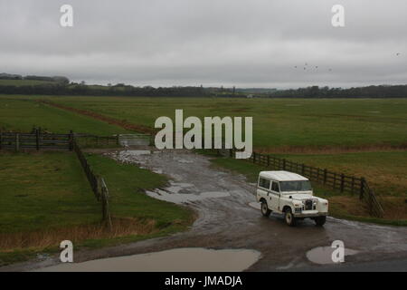 Ein weißes 1968 Land Rover Serie 2a Stockfoto