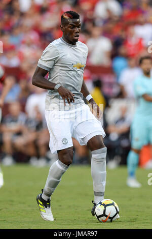 Landover, Maryland, USA. 26. Juli 2017. Manchester United PAUL POGBA (6) hielt der Ball in der ersten Hälfte des Spiels an FEDEXFIELD in Landover, Maryland. Bildnachweis: Amy Sanderson/ZUMA Draht/Alamy Live-Nachrichten Stockfoto