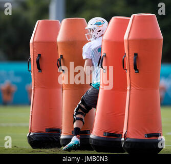 Davie, Florida, USA. 27. Juli 2017. Miami Dolphins quarterback Ryan Tannehill (17) am Baptist Gesundheitseinrichtung Ausbildung an der Nova Southeastern University in Davie, Florida am 27. Juli 2017. Bildnachweis: Allen Eyestone/The Palm Beach Post/ZUMA Draht/Alamy Live-Nachrichten Stockfoto