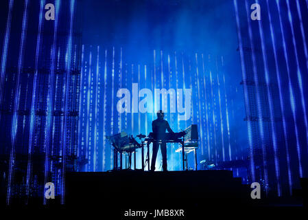 BARCELONA - JUN 17: Jarre (französischer Komponist, Musiker und Musikproduzent) führt im Konzert beim Sonar Festival am 17. Juni 2016 in befind Stockfoto