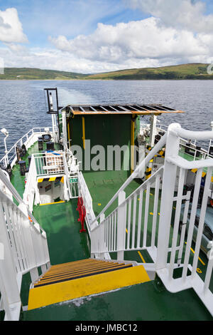 Caledonian Macbrayne Ferry die MV Catriona Segeln Lochranza, Isle of Arran von Claonaig, Kintyre, Westküste von Schottland, Vereinigtes Königreich Stockfoto