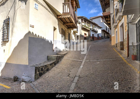 Guadalupe alte Stadt steile Straße, Cáceres, Extremadura, Spanien Stockfoto