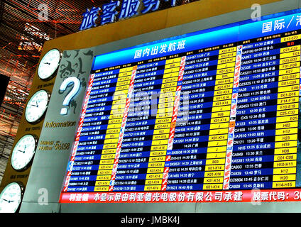Platine, Abflughalle, internationalen Flughafen Beijing, China Stockfoto
