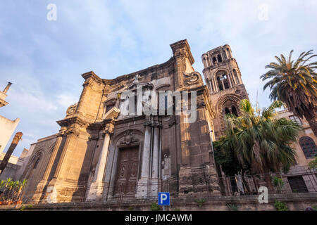 Fassade der Kirche Santa Maria dell'Ammiraglio (oder Martorana), Palermo, Sizilien Stockfoto