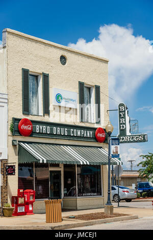 Byrd Droge Firma eine kleine Stadt Drogerie und Apotheke in Troy, Alabama, USA. Stockfoto