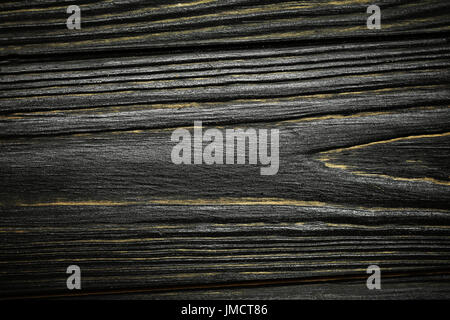 Schwarz Holz- Hintergrund. Tafel. Grunge Textur. Grün und Grobgrieß und weißem Leinen Tuch von oben. Kopieren Sie Platz für Text und Design. Ansicht von oben Holz für Essen. Stockfoto
