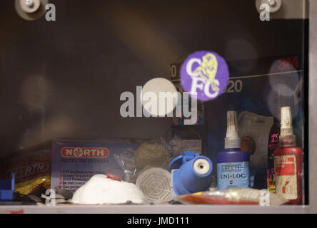 Embargo, 0001 28. Juli Schließfächer mit Besitzungen der Mail Eisenbahner blieben ab dem letzten Tag lief die Bahn zum Verschieben von Nachrichten in London am 30. Mai 2003, auf dem Display unter Mount Pleasant Sortierung Büro, bei der eine Vorschau auf das Postmuseum in London. Stockfoto