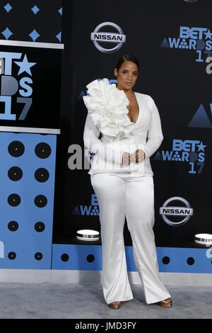 2017 BET Awards statt, bei der Microsoft-Theater - Ankünfte mit: Dascha Polanco wo: Los Angeles, California, Vereinigte Staaten von Amerika bei: Kredit-25. Juni 2017: Nicky Nelson/WENN.com Stockfoto