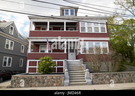 großen viktorianisches Haus mit uns Flagge Savin Hill Avenue wohlhabenden Wohngegend viktorianischen Boston, USA Stockfoto