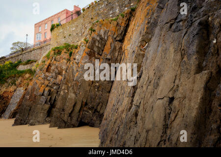 Tenby die unglaubliche Geologie und Architektur. Stockfoto