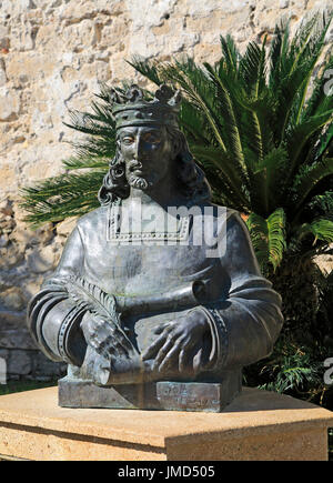 Büste Statue des Königs Alfonso die Wise, Castillo de San Marcos, Puerto de Santa María, Provinz Cadiz, Spanien Stockfoto