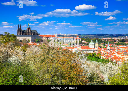 Europa, Tschechische Republik, Tschechien, Prag, Praha, Altstadt, UNESCO, Panorama, Prager Burg, Prazsky Hrad, St. Vitus Cathedral, Katedrala Svateho Vita Stockfoto