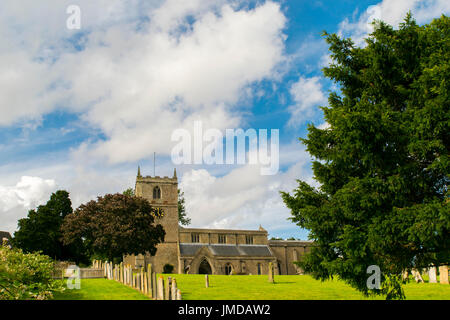 Saint Pter und Paulus Kirche in Warsop Stockfoto