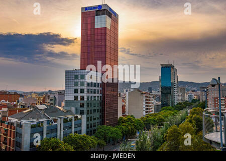 Plaza de Toros de las Arenas wurde eine Stierkampfarena in Barcelona, Spanien. Es wurde im Jahr 2011 neu eröffnet, wie ein Einkaufszentrum namens Arenas de Barcelona. Stockfoto