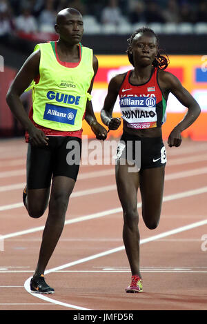 Nelly Nasimiyu MUNIALO in den Frauen 1500m T13 Finale bei Para-Weltmeisterschaften in London 2017 Stockfoto