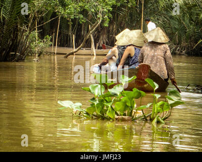 Rudern auf dem Mekong Delta Stockfoto