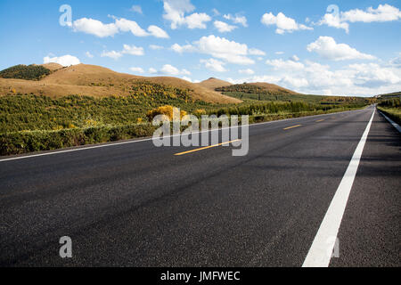 Autobahn in der chinesischen Provinz Innere Mongolei Stockfoto