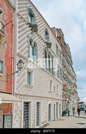 Lissabon, Portugal - Mai 2, 2012: Das Casa Dos Bicos (Haus der Peaks) historisch erhaltenen Herrenhaus, mit Rautenförmigen Vorsprünge und locat eingerichtet Stockfoto