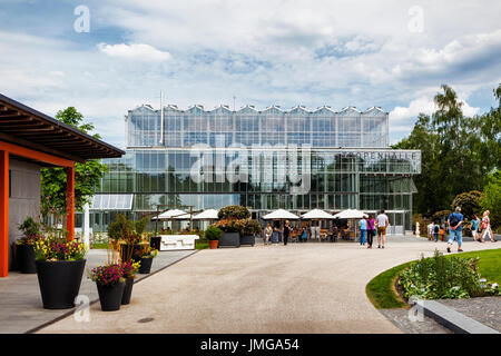 Berlin, Marzahn. Gärten der Welt Botanischer Garten, Gärten der Welt.Tropenhalle,Energy effizient Tropical Glas Haus, balinesischen Garten Stockfoto