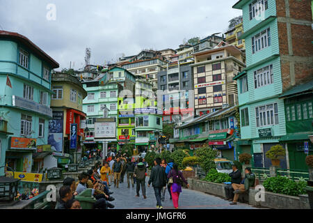 Zentrum, die Einkaufsmeile der Stadt Gantok, Hauptstadt von Sikkim, Indien Stockfoto