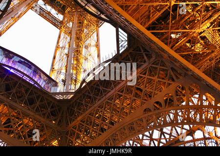 Nahaufnahme von Eiffel-Turm Stockfoto