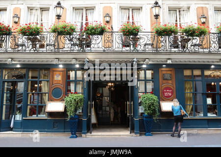 Das historische Café Procope. Es ist das älteste Restaurant von Paris im Dauerbetrieb. Stockfoto