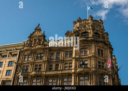 VEW der viktorianischen gotischen Architektur des Jenners-Kaufhauses von William Hamilton Beattie, Princes Street, Edinburgh, Schottland, Großbritannien Stockfoto