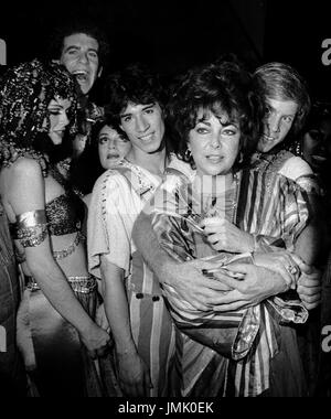 Elizabeth Taylor besucht Laurie Beechman, Bill Hutton & die Besetzung von "Joseph und das erstaunliche Techencolor Traum Fell" in New York. © RTMcbride / MediaPunch Stockfoto