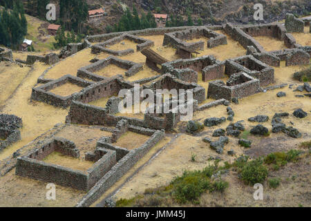 Mit Blick auf die Burg Ruinen in der Qalla Qasa Pisac Abschnitt der Inka Ruinen. Stockfoto