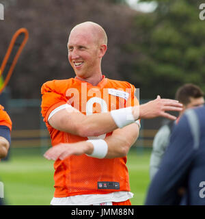 Bourbonnais, Illinois, USA. 27. Juli 2017. -Chicago Bears Quarterback #8 Mike Glennon erwärmt sich während des Trainingslagers auf dem Campus der Olivet Nazarene University, Bourbonnais, IL. Bildnachweis: Csm/Alamy Live-Nachrichten Stockfoto