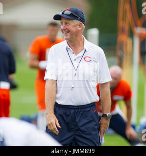Bourbonnais, Illinois, USA. 27. Juli 2017. -Chicago Bears Head Coach John Fox auf dem Feld während des Trainingslagers auf dem Campus der Olivet Nazarene University, Bourbonnais, Il Credit: Csm/Alamy Live News Stockfoto