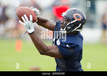 Bourbonnais, Illinois, USA. 27. Juli 2017. -Chicago Bären #2 Titus Davis fängt einen Pass während des Trainingslagers auf dem Campus der Olivet Nazarene University, Bourbonnais, IL. Bildnachweis: Csm/Alamy Live-Nachrichten Stockfoto